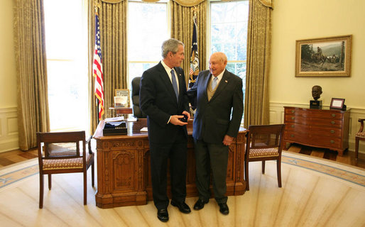 S. Truett Cathy at the White House, 2008